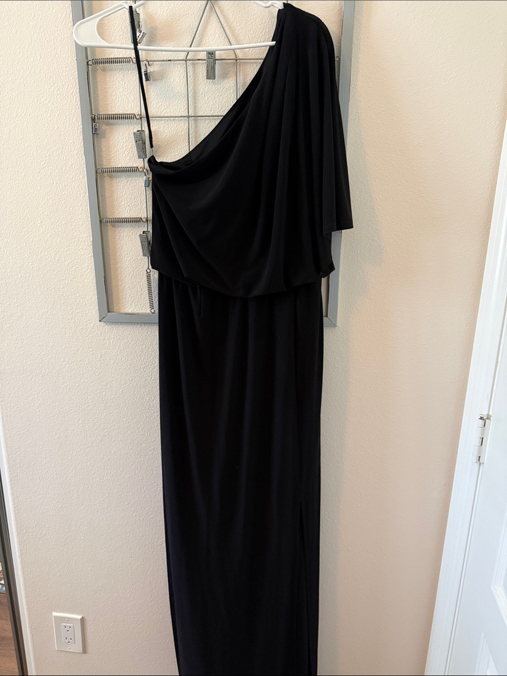 Jessica Simpson Size Small Black One-Shoulder Evening Dress